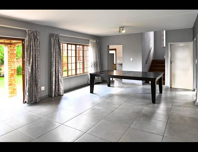 3 BEDROOM DUPLEX FOR SALE IN KYALAMI HILLS